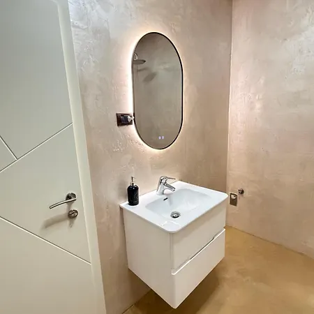 Appartement Luxury 4 Near Square 21