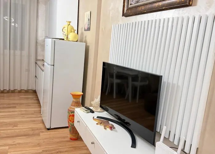 Luxury 4 Near Square 21