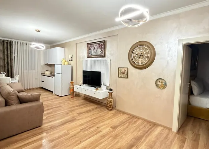 Luxury 4 Near Square 21 Tirana